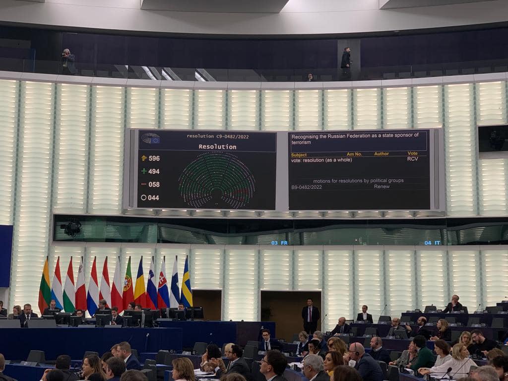 Parlamenti Evropian miraton rezolutë që e shpall Rusinë ‘sponsorizuese të terrorizmit’