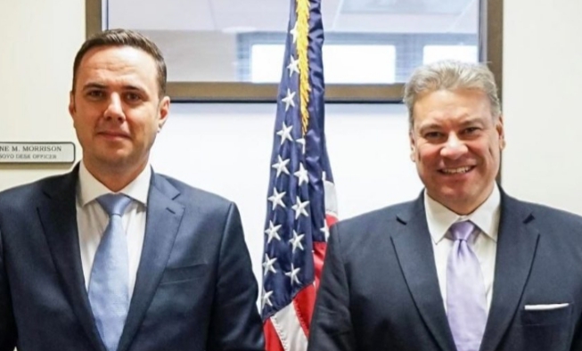 Abdixhiku takon Escobarin në DASh, bën thirrje që Kosova të bashkëpunojë me ShBA’në