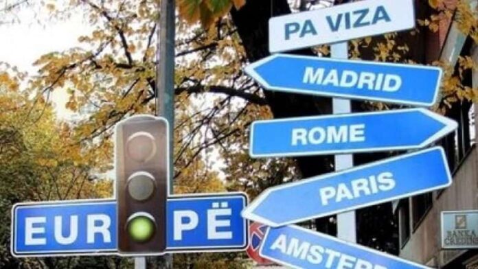 Gjeraqina Tuhina: Të mërkurën mësohet zyrtarisht data e heqjes së vizave për Kosovën