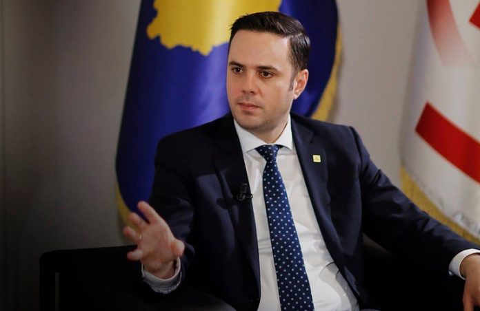 Abdixhiku: Kurti çdo mëngjes zgjohet, sheh dhe krijon kundërshtar