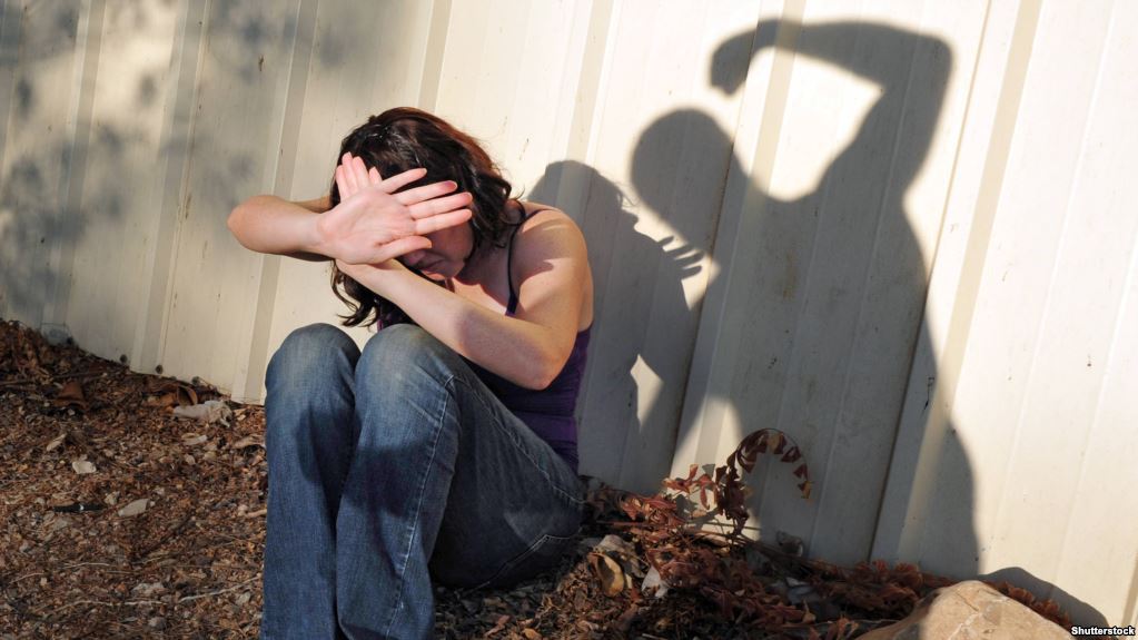 Alarmante   12 raste të dhunës në familje në 24 orë