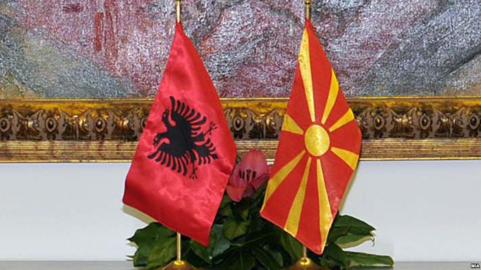 BE po jep sinjale se Maqedonia mund të ndahet nga pakoja me Shqipërinë në procesin negociues