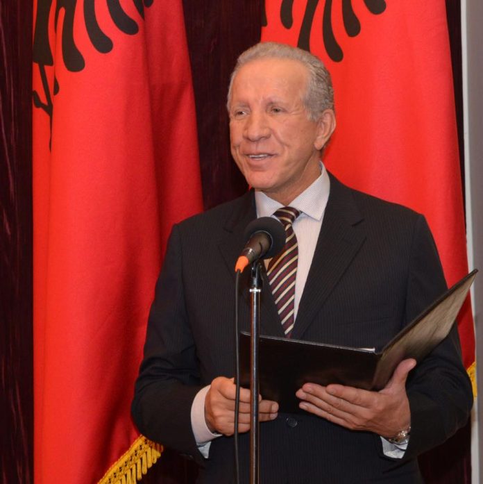 Është patetike dhe e padrejtë të thuhet se dikush konvertohet sepse perëndimi nuk po na pranon si muslimanë!!!