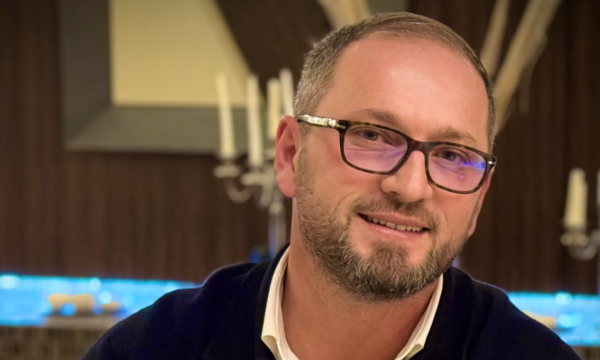 Petrit Hajdari : Gërvalla para se të flas për rritjen e pagës minimale, le të flas për të arriturat e ministrisë së saj