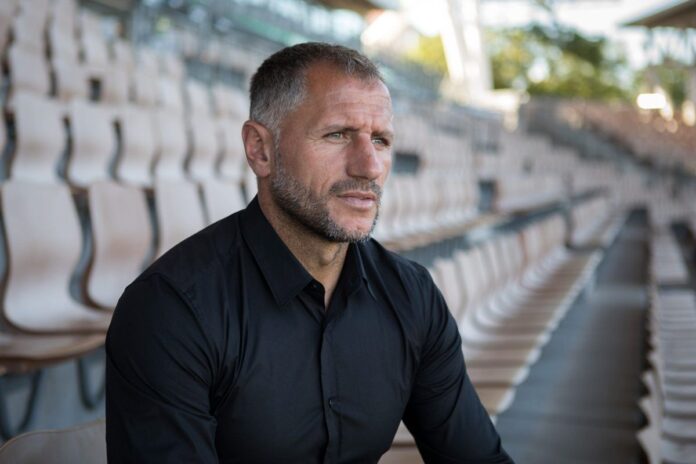 “Dallëndyshja” bëhet trajner i Feronikelit 74