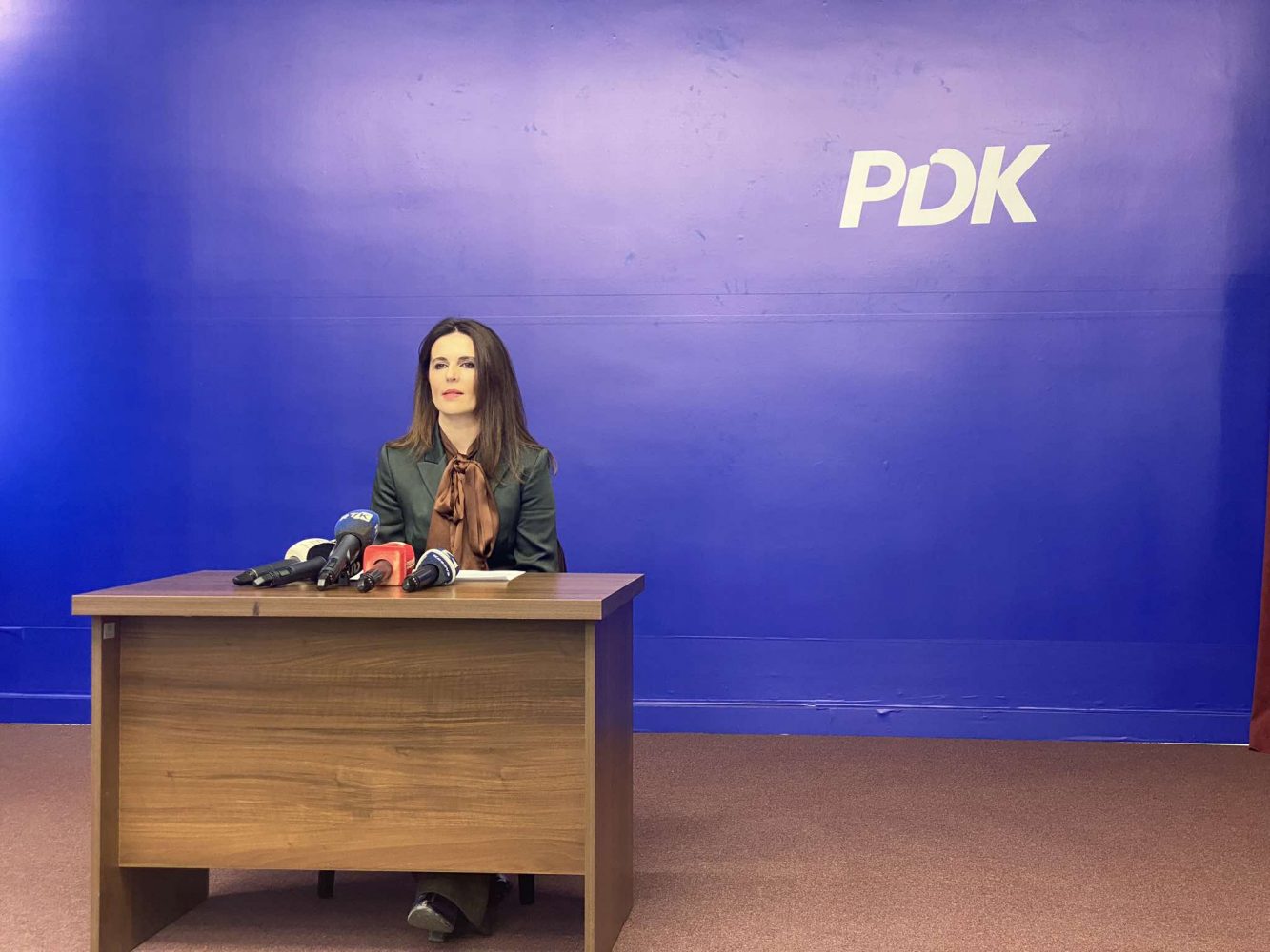 Çitaku: Sanksionet Kosovës ia ka sjellë vetë Albin Kurti, PDK do ta padisë për shpifje deputeten e VV-së
