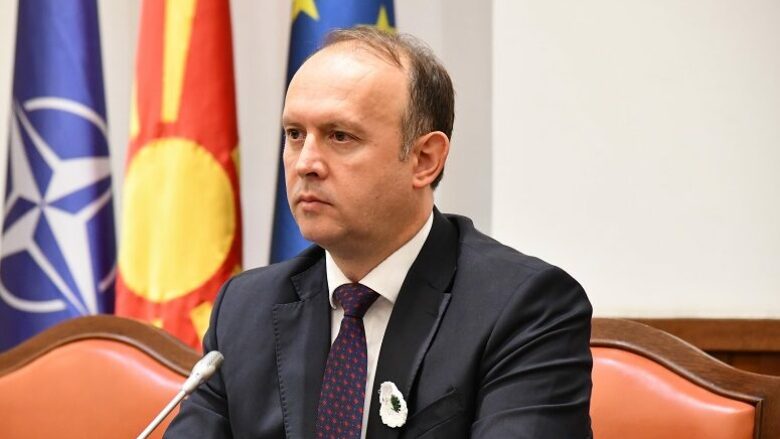 Kryetari i Parlametit të Maqedonisë Afrim Gashi proceson interpelance kundër Ilire Dautit