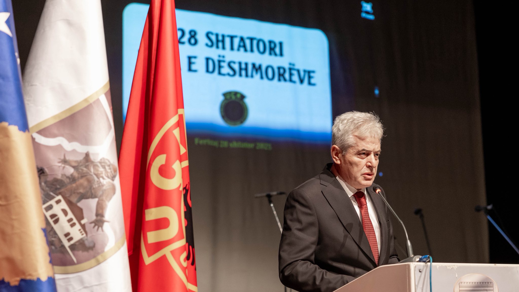 “Nuk është mirë që s’erdhi”-Ali Ahmeti kritikon mungesën e Kurtit, kjo është protestë mbarëkombëtare