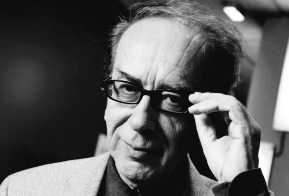 Parisi nderon Ismail Kadarenë, vendos pllakë përkujtimore në adresën ku banoi shkrimtari
