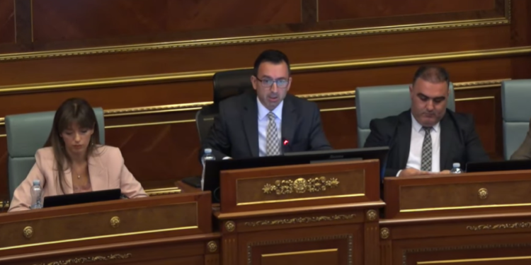 Skenari se si Albulena Haxhiu mund të kalojë si u d  kryeparlamentare dhe u d  presidente