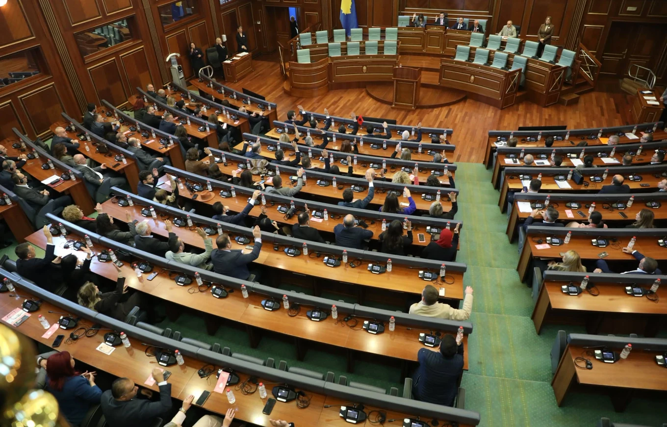 Simiqi sërish dështon, nuk zgjidhet nënkryetar