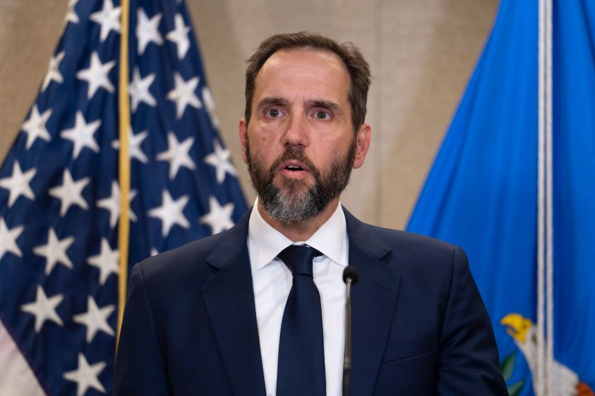 Për çfarë po akuzohet Jack Smith?