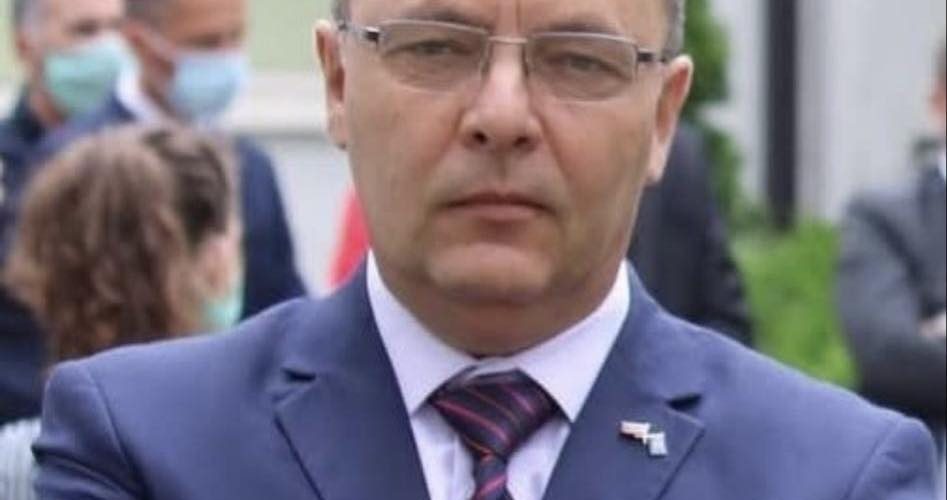 Mes së vërtetës së hidhur dhe moralit të shtrembër shqiptar