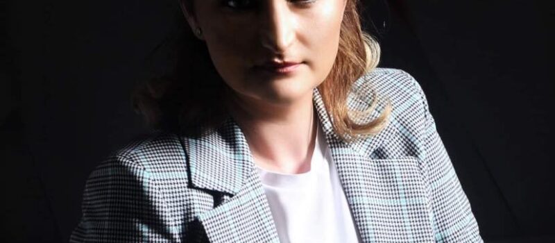 Edlira Qefalija Zeka denoncon publikisht Vedat Xhymshitin për akuza pa prova dhe lidhje të dyshimta