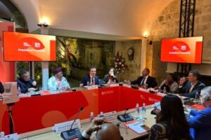 Nuk u pa në aktivitetet për 28 nëntor, Kurti lajmërohet nga një organizim i socialistëve në Malta