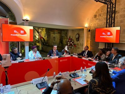 Nuk u pa në aktivitetet për 28 nëntor, Kurti lajmërohet nga një organizim i socialistëve në Malta