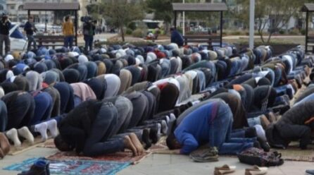 Provinca kanadeze ndalon lutjet në publik me ligjin shekullarist