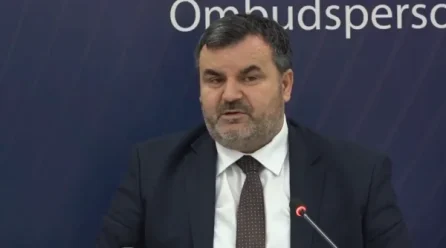 Avokati i Popullit Shkon në Hagë: Nuk m’u lejua të marr shënime gjatë takimit me Thaçin dhe të tjerët në Hagë