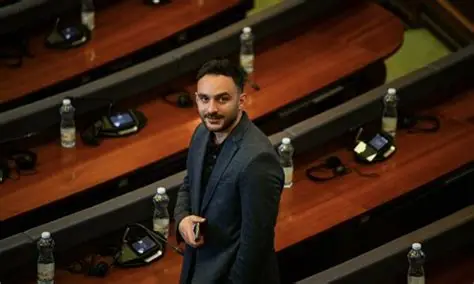 Deputeti i LDK-së nuk beson së do të ketë qeveri “Konjufca 1”: VV-ja po blen kohë