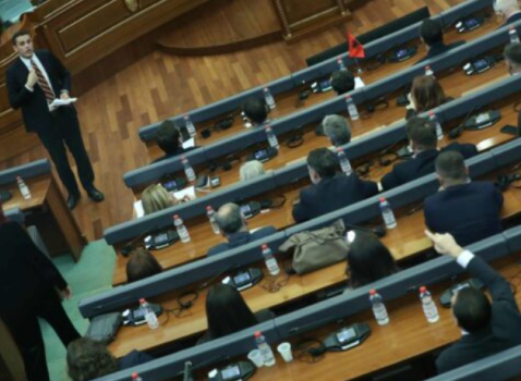 Maqedonci e demanton keq Bahtirin: Nuk mendoj që Përparim Gruda e ka pyetur Listën Serbe për të qenë në seancë