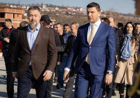 Krasniqi: Dejona Mihali e ka obsesion personal Sami Lushtakun