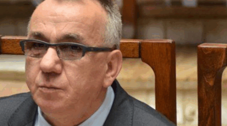 Kurti foli për “Nëntorin e Tretë ”, Enver Hasani e kritikon: Nuk ndodh brenda kësaj gjenerate