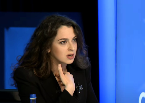Kica Xhelili i ndan  dy grupe  politikanësh  Atyre si VV ja s u vlejnë as ligjet e kushtetuta  shteti i nënshtrohet pushtetit