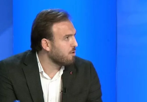 “Qytetarët duhet ta dinë këtë para zgjedhjeve”: Eksperti financiar paralajmëron tjetër shtrenjtim të rrymës