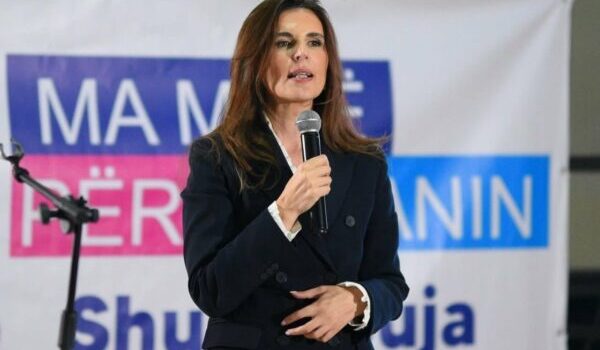 Vargjet e Edona Llalloshit për Albin Kurtin në Zvicër, Vlora Çitaku: Përtej marrëzisë, e rrezikshme