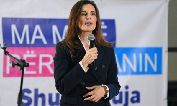 Vargjet e Edona Llalloshit për Albin Kurtin në Zvicër, Vlora Çitaku: Përtej marrëzisë, e rrezikshme