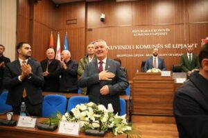 Imri Ahmeti betohet për mandatin e katër në krye të Lipjanit