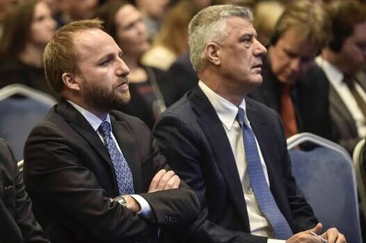 Abelard Tahiri bisedon me Hashim Thaçin në telefon: E njoftova që nesër të gjithë shqiptarët janë në Shkup