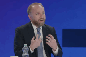 “Rritje e pagave, nuk do të ketë pension nën 250 euro, largimi i TVSH-së tek energjia dhe produktet esenciale”, Abelard Tahiri në Pressing