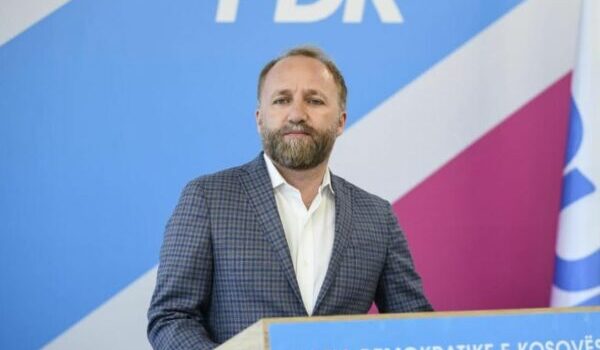 Tahiri thirrje për mobilizim më 28 dhjetor: Të bashkohemi për hapin e parë përpara drejt fitores së Kosovës