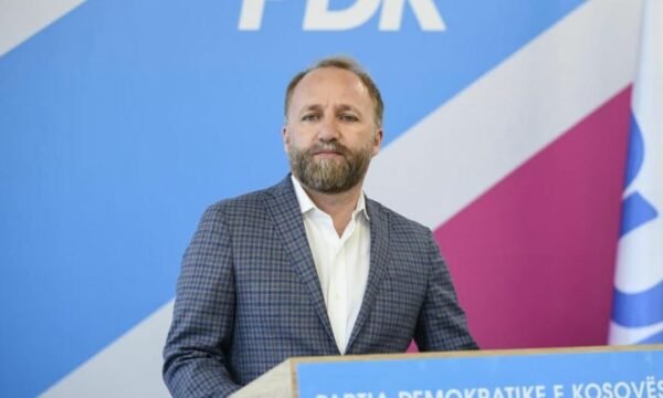 Tahiri thirrje për mobilizim më 28 dhjetor: Të bashkohemi për hapin e parë përpara drejt fitores së Kosovës