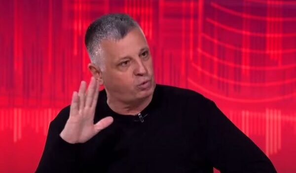 “Ka pritu me nënshkru letra”, Haradinaj kritikon Kurtin që nuk shkoi për vizitë tek katërshja e UÇK në Hagë