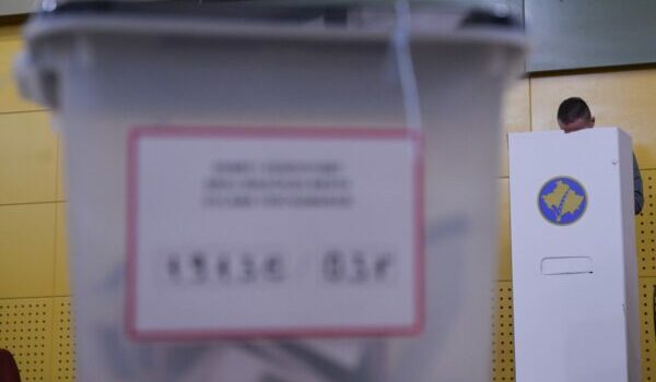 Këto janë komunat që po prijnë me daljen më të madhe në votime