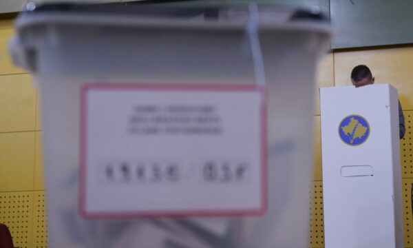 Këto janë komunat që po prijnë me daljen më të madhe në votime