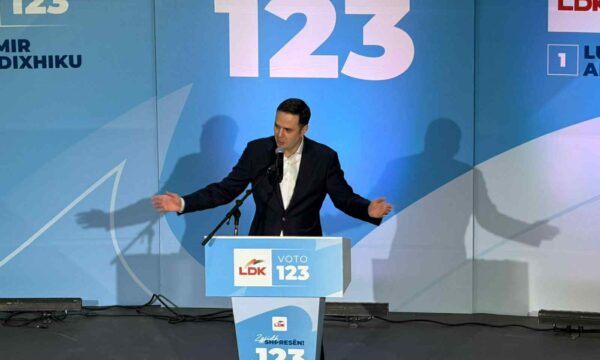 “Që jeta të mos nisë me ankth financiar”: Abdixhiku thotë se do t’i mbështes çiftet e reja me mbulim të interesit për banesën e parë