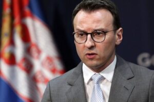 Petkoviq ndërhyn në zgjedhjet në Kosovë, u bën thirrje serbëve të votojnë Listën Serbe sipas direktivës së Beogradit