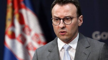 Petkoviq ndërhyn në zgjedhjet në Kosovë, u bën thirrje serbëve të votojnë Listën Serbe sipas direktivës së Beogradit