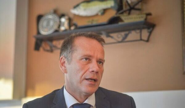 Arifi: Qeveria Kurti, kampione në përdorimin e buxhetit të shtetit për interesa partiake