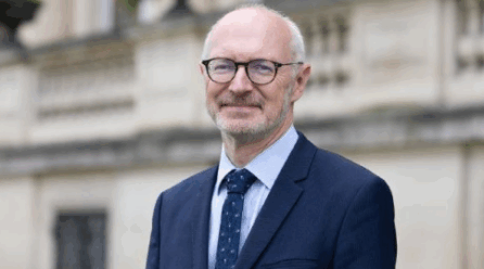 Ambasadori i Francës takohet me Osmanin: Gazetarët duhet të respektohen dhe mbrohen