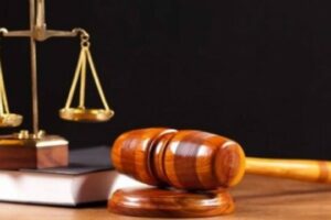 1 vit burgim me kusht për burrin që goditi një grua me grushte e shuplaka