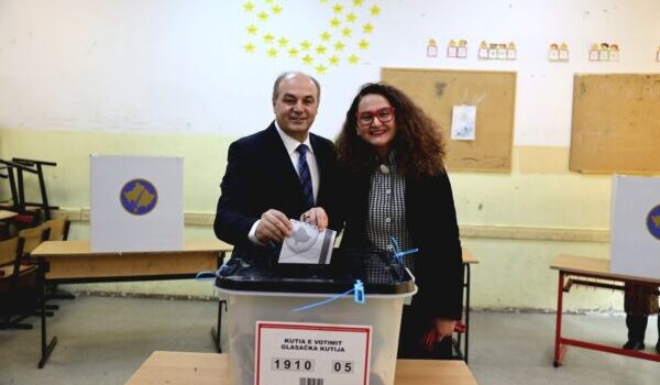 Hoxhaj voton: Për Kosovën që beson në demokraci dhe aleatë