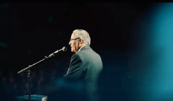 Bedri Hamza prezanton këngën e fushatës “We Rise Together”, të gjeneruar nga Inteligjenca Artificiale (Video)