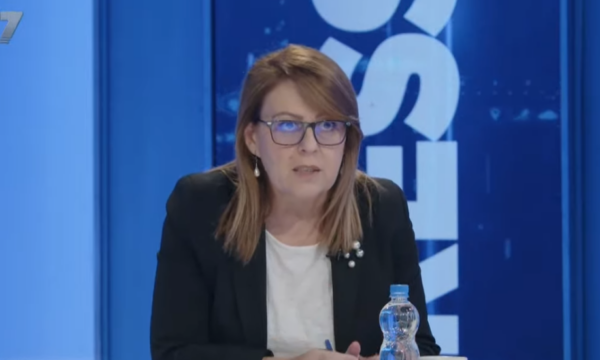 Hykmete Bajrami  Ky lloj polarizimi nuk ka ndodh asnjëherë   Ekonomisë së Kosovës i mungojnë 2 miliardë euro