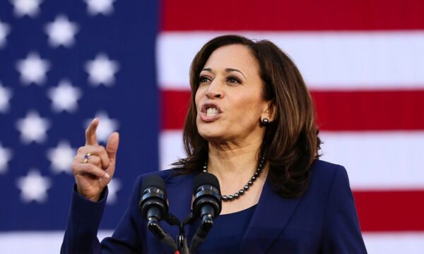 Kamala Harris mund të kandidojë për presidente të SHBA-së, sinjalizon fushatën për vitin 2028