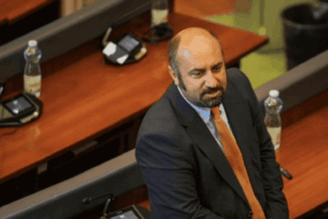 Xhaferi: LVV duhet të ketë rënie për shkak të bllokadës, do të ishte edukim për skenën politike