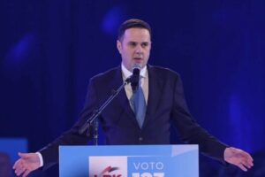 Abdixhiku premton kthesë: Paga 1000 euro për mësuesit dhe 900 euro për policët, zjarrfikësit e ushtarët